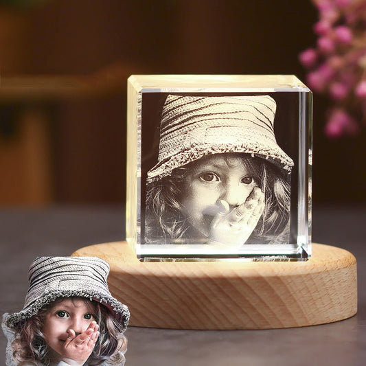 3D Photo Engrave Customized Crystal Cube Beech Base LED Light Desktop Ornament Crystal Crafts Prismuse   